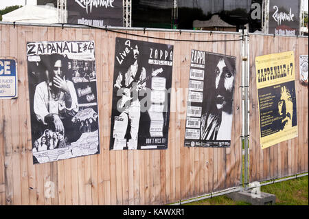 Plakat an der 26. Zappanale in Bad Doberan, Deutschland, 2015 Juli 17. Stockfoto