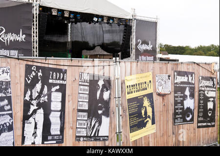 Plakat an der 26. Zappanale in Bad Doberan, Deutschland, 2015 Juli 17. Stockfoto