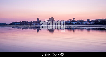 Bosham Hafen in West Sussex bei Sonnenuntergang. Stockfoto