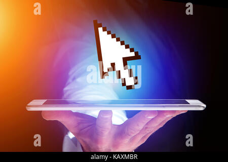 Ansicht eines Pixeled schwarze und weiße Maus auf eine futuristische Schnittstelle angezeigt - Verbindung Konzept Stockfoto