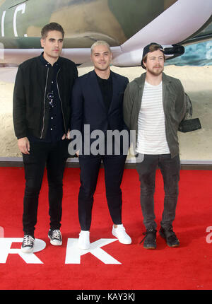 Apr 13, 2017 - Charlie Simpson, Matt Willis und James Bourne von Busted an Dünkirchen Weltpremiere, Leicester Square Garden in London, England, U Stockfoto