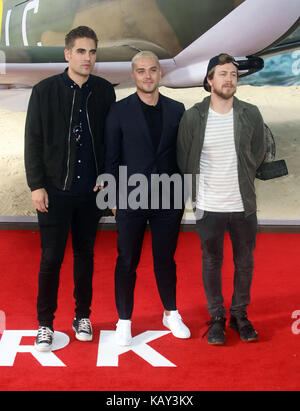 Apr 13, 2017 - Charlie Simpson, Matt Willis und James Bourne von Busted an Dünkirchen Weltpremiere, Leicester Square Garden in London, England, U Stockfoto