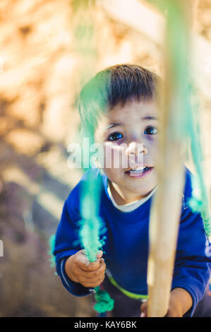 Smileing Kinder in marokkanischen Dorf Merzouga, Marokko Stockfoto