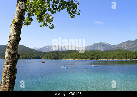 Eibsee in der Nähe von Garmisch Partenkirchen im Sommer Stockfoto