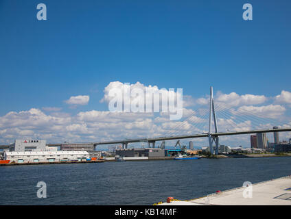 Brücke über den Hafen von Osaka, Kansai Region, Osaka, Japan Stockfoto