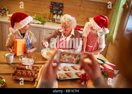 Weihnachten - mobile fotografieren Family Portrait Stockfoto