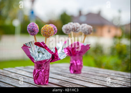 Hausgemachte, bunte popcake Stockfoto