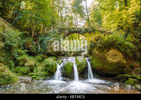 Müllerthall, Schiessentümpel Wasserfall aus Luxemburg Stockfoto