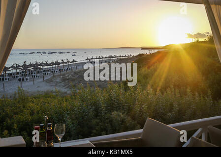 Sonnenuntergang über Santo Tomas, Menorca. Stockfoto