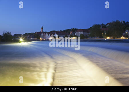 Blick über Lech auf die Altstadt von Landsberg am Lech, Oberbayern, Bayern, Deutschland, Stockfoto