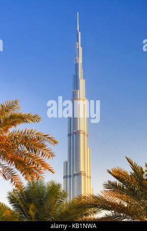 Blick auf das Burj Khalifa Gebäude, Zentrum der Stadt, Dubai, Stockfoto