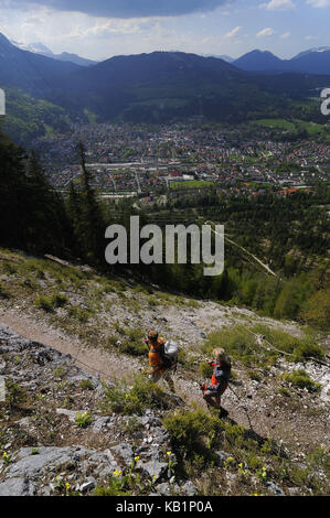 Paar, Abstieg, mittenwalder Hütte, Oberbayern, Deutschland, Stockfoto