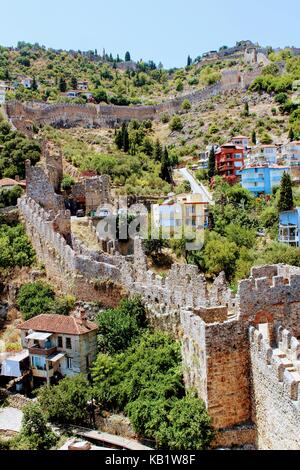 Festung Mauer der Burg von Alanya in der Altstadt (Alanya, Türkei). Stockfoto