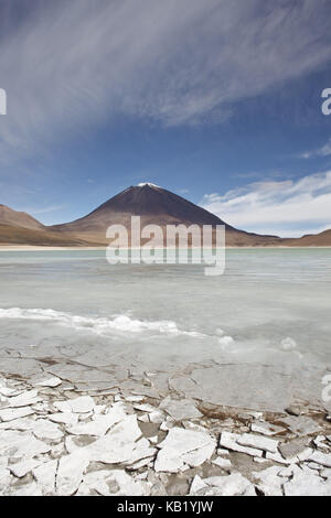 Bolivien, los Lipez, Laguna Verde, Vulkan Licancabur, Stockfoto