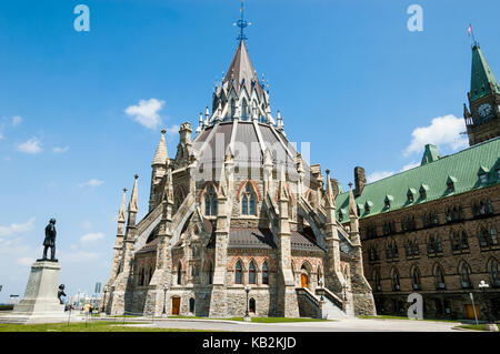 Außerhalb Rückansicht des Parlaments Bibliothek an der Rückseite des mittleren Block der Parliament Hill, Ottawa, Ontario, Kanada. Stockfoto