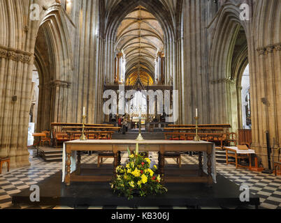 Die Kathedrale von Worcester, Worcestershire, Interieur zeigt historische Artefakte und mittelalterlichen Bildnissen und König Johann von Englands Stockfoto