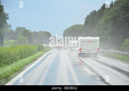 Deutschland, Bayern, chiemgau, Autobahn, a8, Verkehr, Regen, schlechtes Wetter, Stockfoto