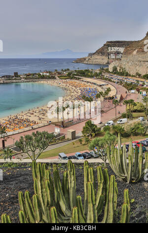 Spanien, Kanarische Inseln, Gran Canaria, Playa de Los Amadores, nahe Puerto Rico, Teide im Hintergrund, Stockfoto