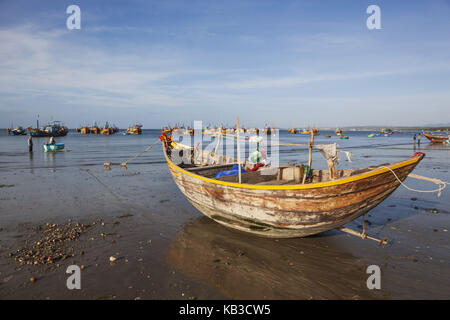 Vietnam, Mui Ne, Mui Ne Strand, traditionellen Fischerboot, Stockfoto