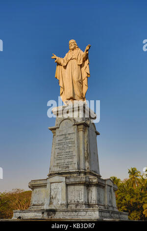 Indien, Goa, Stadt Alt-Goa, Holly Heart Monument vor der Kathedrale St. Katharina von Alexandria Stockfoto