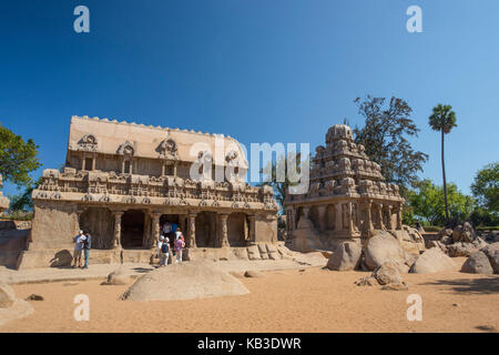 Indien, Tamil Nadu, mamallapuram, Tempel, fünf Rathas, Touristen Stockfoto