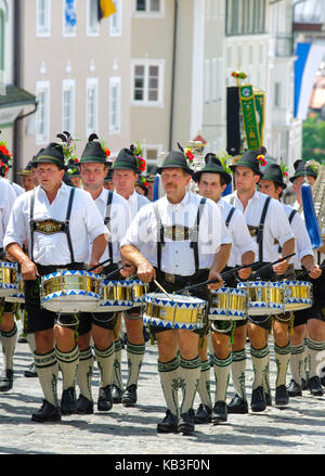 85. Loisachgaufest der Trachtenvereine in Bad Tölz, Stockfoto