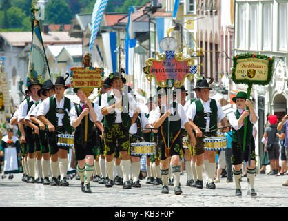 85. Loisachgaufest der Trachtenvereine in Bad Tölz, Stockfoto