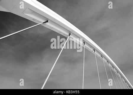 Detail der Barqueta Brücke von Sevilla. Es wurde von 1989-1992 gebaut, um den Zugang zu 92 Messe Expo" zur Verfügung zu stellen. Stockfoto