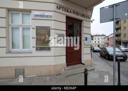 Apotheke unter dem Adler Museum im Jüdischen Ghetto in Krakau, Polen, Europa Stockfoto