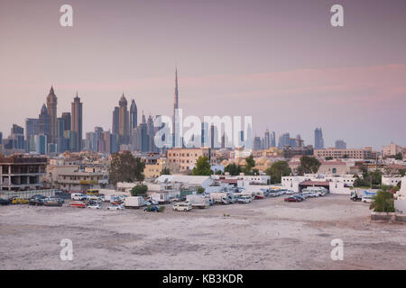Uae, Dubai, Jumeirah, Wolkenkratzer an der Sheikh Zayed Road, die Skyline von Jumeirah, Dawn Stockfoto