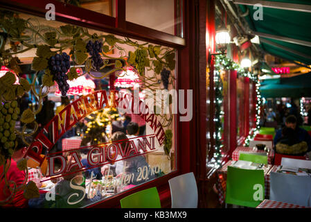 Belgien, Antwerpen, Oude kornmarkt Straße, Restaurant, Abend Stockfoto