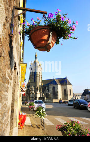 Frankreich, Finistere, stoppen auf Way of St. James, die Kirche St. Thegonnec, Pfarrei Gehäuse Stockfoto
