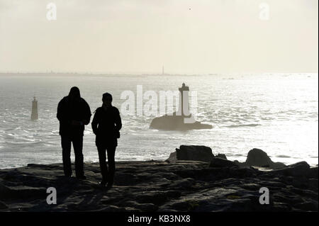 Frankreich, finistere, iroise, plogoff, Pointe du Raz, La Vieille Leuchtturm Stockfoto