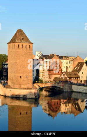 Frankreich, Bas Rhin, Straßburg, Altstadt Unesco Weltkulturerbe, die überdachte Brücken über den Fluss Ill Stockfoto