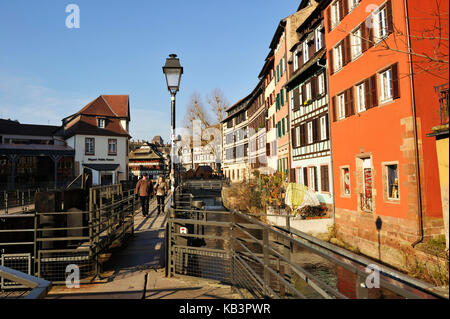 Frankreich, Bas Rhin, Straßburg, Altstadt als Weltkulturerbe von der unesco, Petite France aufgelistet, die auf der Ill in Richtung des Quai des Moulins Stockfoto