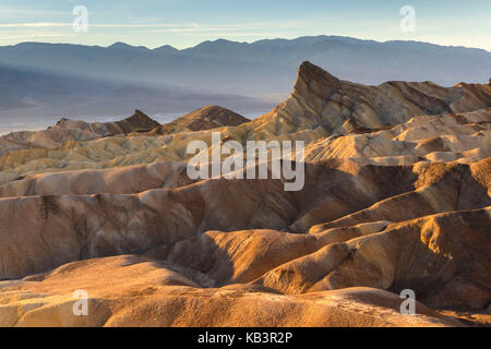 Manly Beacon, Zabriskie point Sonnenuntergang, Death Valley, Kalifornien, USA Stockfoto