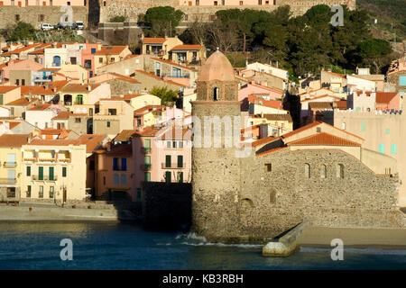 Frankreich, Pyrenäen Orientales, Collioure, Kirche Notre Dame des Anges Stockfoto