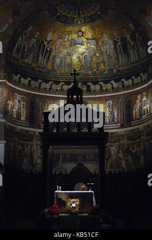 Italien. Rom. Basilika von Santa Maria in Trastevere. Mosaiken in der Apsis, Ende des 13. Jahrhunderts, von Pietro Cavallini. Krönung der Jungfrau Maria. Stockfoto