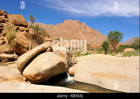 Namibia, erongo, Damaraland, Brandberg, Touristen, tsisab Schlucht Tal Stockfoto