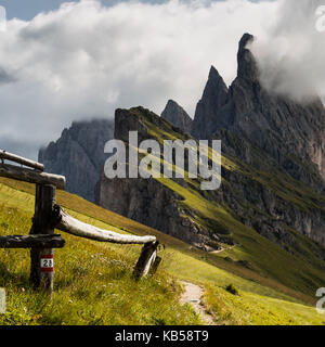 Europa, Italien, Alpen, Dolomiten, Gebirge, Südtirol, Gröden, Geislergruppe, Blick von Seceda Stockfoto