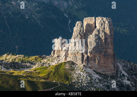 Europa, Italien, Alpen, Dolomiten, Berge, Cinque Torri, Blick von der Rifugio Averau Stockfoto