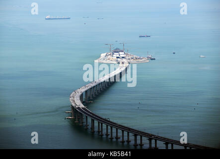 Luftbild der neuen Hongkong-Zhuhai-Macao-Brücke Baustelle. Stockfoto