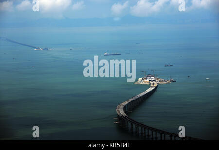 Luftbild der neuen Hongkong-Zhuhai-Macao-Brücke Baustelle. Stockfoto