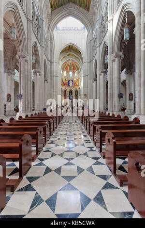 Almudena Cathetral (Santa Maria La Real de La Almudena), Madrid, Spanien, Europa Stockfoto