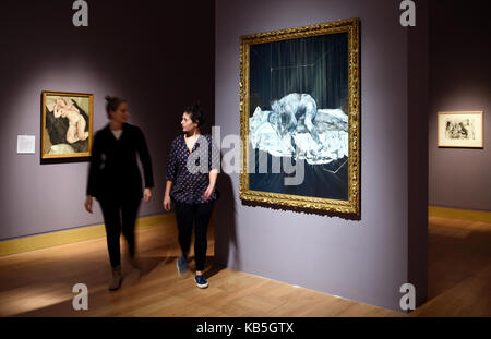 Francis Barons "zwei Figuren" wurden zum ersten Mal im Fitzwilliam Museum in Cambridge öffentlich ausgestellt. Stockfoto