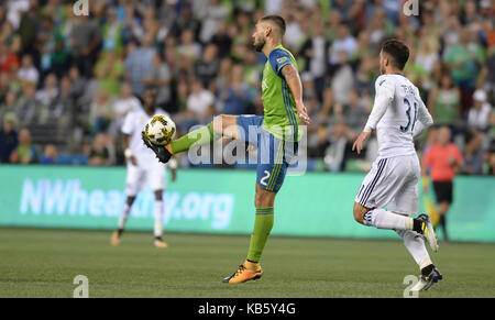 Seattle, Washington, USA. 27 Sep, 2017. Der akustische Signalgeber Clint Dempsey (2) in Aktion wie die Vancouver Whitecaps besuchen Sie die Seattle Sounders für ein MLS-Match im Century Link Feld in Seattle, WA. Credit: Jeff Halstead/ZUMA Draht/Alamy leben Nachrichten Stockfoto