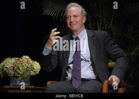 College Park, Maryland, USA. 28 Sep, 2017. United States Senator Chris Van Hollen von Maryland auf der Sadat Forum'' ein Gespräch mit Senator Chris Van Hollen über den amerikanischen Partisan Divide: vom Reiseverbot zu Charlottesville'' in der Hoff Theater an der Universität von Maryland in College Park, Md. Credit: Evan Golub/ZUMA Draht/Alamy leben Nachrichten Stockfoto