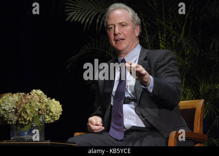 College Park, Maryland, USA. 28 Sep, 2017. United States Senator Chris Van Hollen von Maryland auf der Sadat Forum'' ein Gespräch mit Senator Chris Van Hollen über den amerikanischen Partisan Divide: vom Reiseverbot zu Charlottesville'' in der Hoff Theater an der Universität von Maryland in College Park, Md. Credit: Evan Golub/ZUMA Draht/Alamy leben Nachrichten Stockfoto