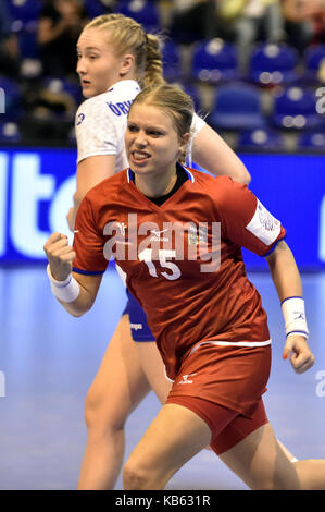 Zlin, Tschechische Republik. 27 Sep, 2017. Die Tschechin MICHAELA HRBKOVA (vorne) Gesten während der Handball Europameisterschaft 2018 Qualifikationsspiel Tschechien vs Island in Zlin, Tschechische Republik, am 27. September 2017. Credit: Dalibor Gluck/CTK Photo/Alamy leben Nachrichten Stockfoto