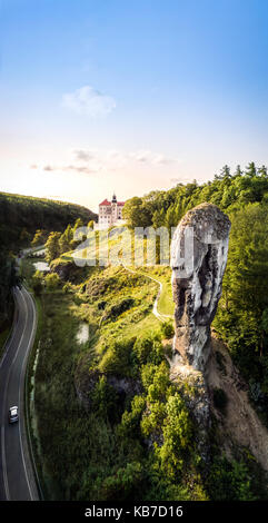 Schloss pieskowa Skala und Herkules' Mace in Soluszowa, Polen Stockfoto